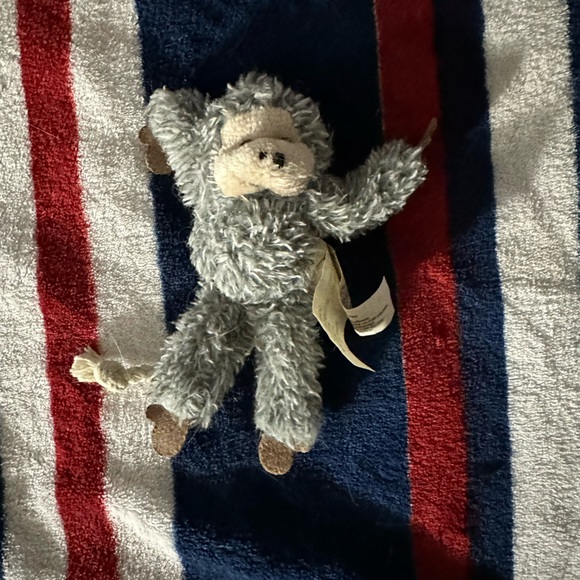 Assortment of catnip cat toys - Picture 2 of 5